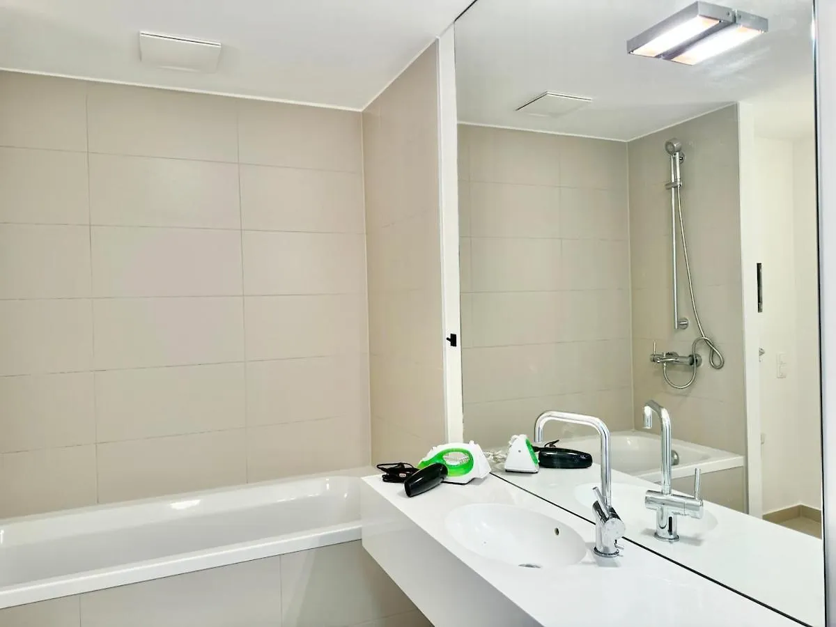 90 M2 Stylish 4 Room Apartment With Parking Vienna 0*,