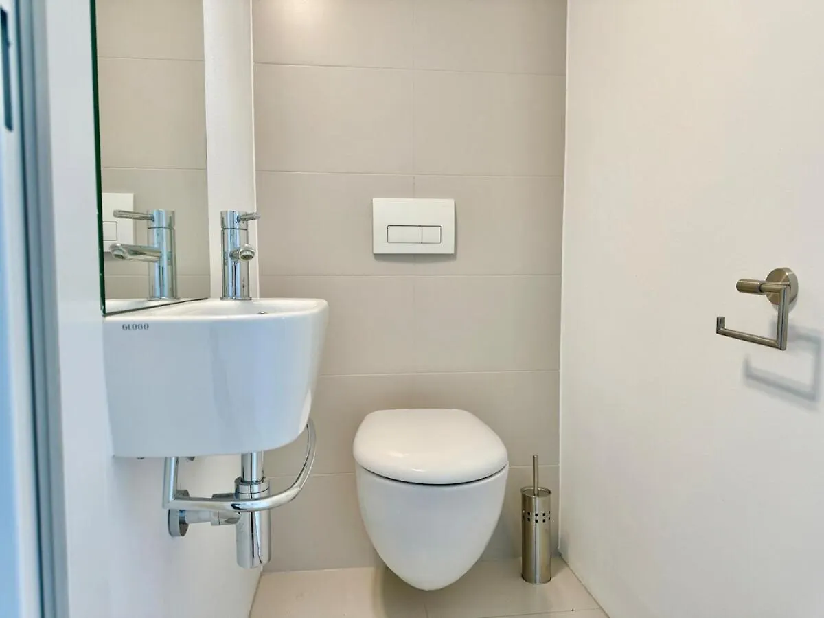 90 M2 Stylish 4 Room Apartment With Parking Vienna