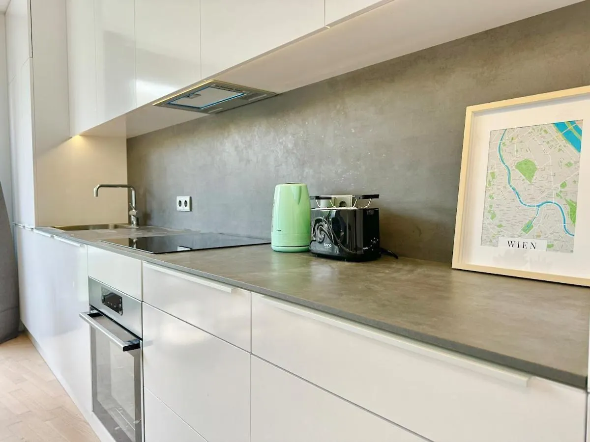 90 M2 Stylish 4 Room Apartment With Parking Vienna