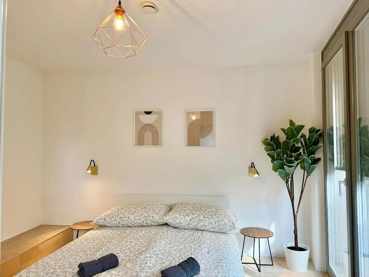 90 M2 Stylish 4 Room Apartment With Parking Wenen